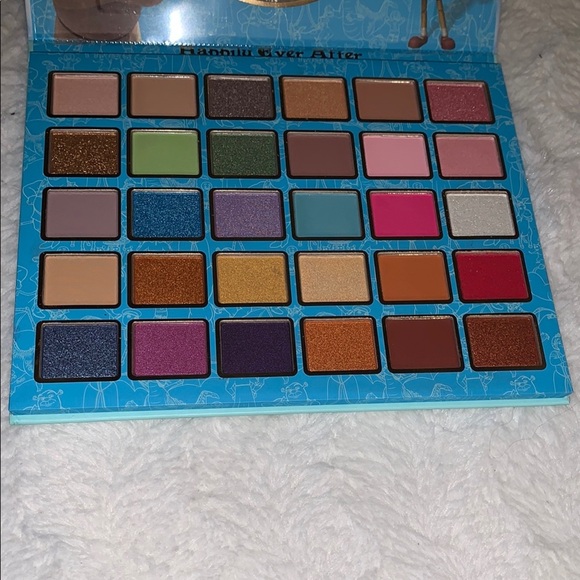 NWT Shrek x Revolution Makeup Palette - Picture 4 of 8